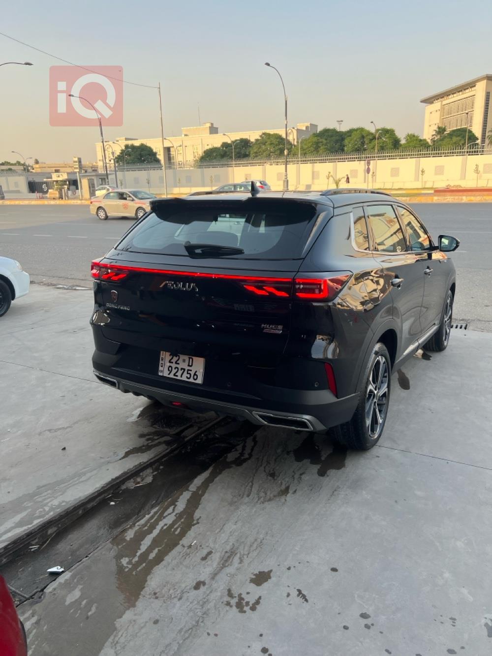 دۆنگ فینگ ئیلۆس هیوج